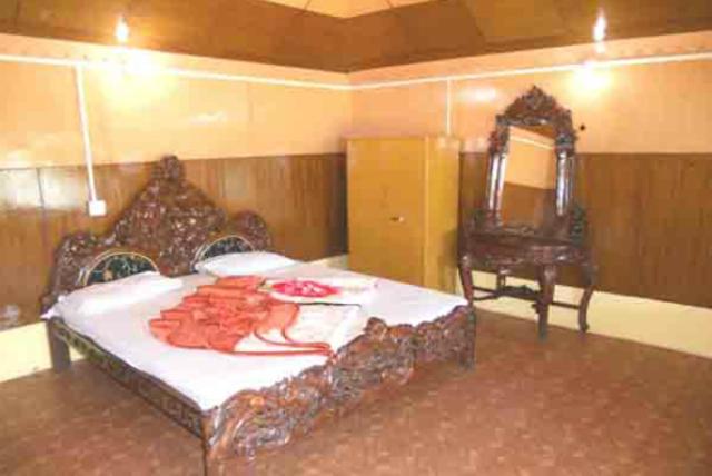 Oyo 43476 Vatika Resort Shimla Bilik gambar