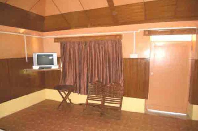 Oyo 43476 Vatika Resort Shimla Bilik gambar